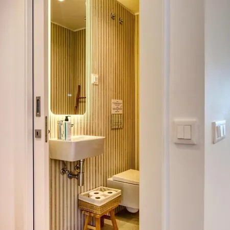 Acqua Blue 5l, A In Madeira Apartment *