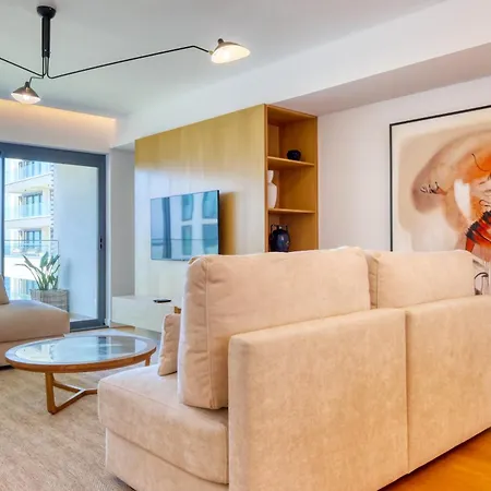 Acqua Blue 5l, A In Madeira Apartment