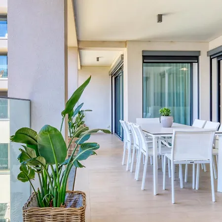 Acqua Blue 5l, A In Madeira Apartment