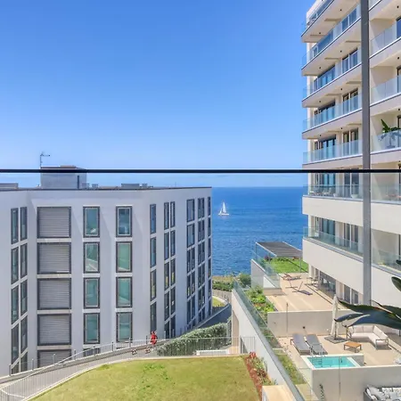 Apartment Acqua Blue 5l, A In Madeira